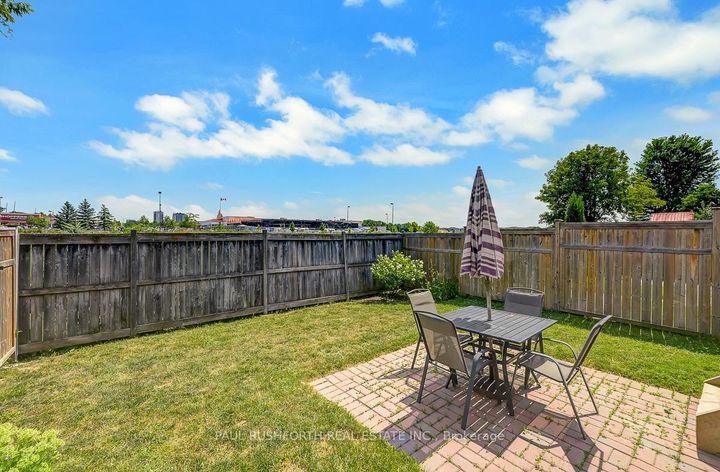 Photo 24 at 1601 HAYDON Circle, Nepean (Heritage Park), Ottawa