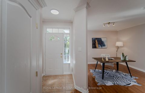 Photo 4 at 141 STEEPLE CHASE Drive, Bridlewood, Kanata