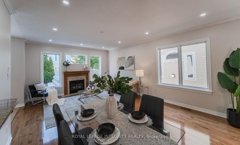 Photo 11 at 141 STEEPLE CHASE Drive, Bridlewood, Kanata