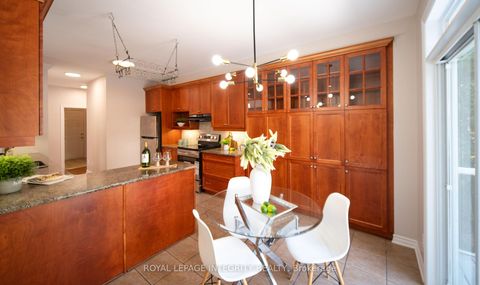 Photo 13 at 141 STEEPLE CHASE Drive, Bridlewood, Kanata