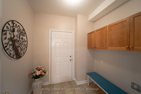 Photo 20 at 141 STEEPLE CHASE Drive, Bridlewood, Kanata