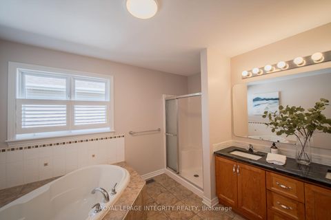 Photo 25 at 141 STEEPLE CHASE Drive, Bridlewood, Kanata