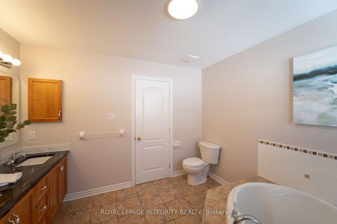 Photo 26 at 141 STEEPLE CHASE Drive, Bridlewood, Kanata