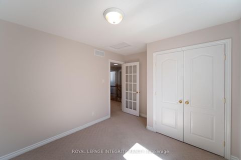Photo 30 at 141 STEEPLE CHASE Drive, Bridlewood, Kanata
