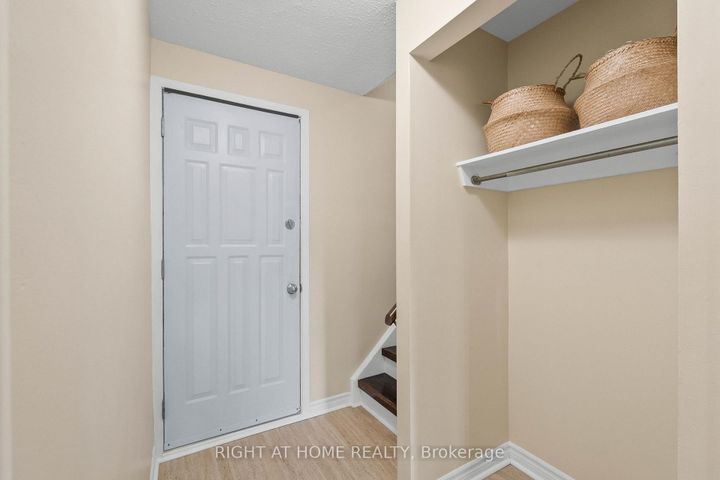 Photo 3 at 235 THISTLEDOWN Court, Nepean (Pheasant Run), Ottawa