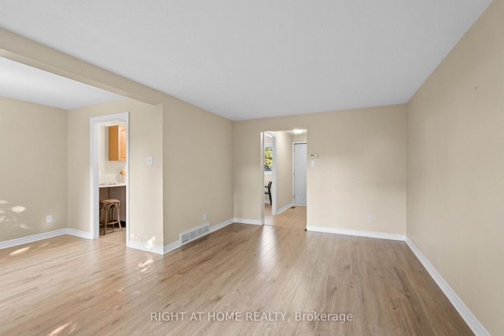 Photo 19 at 235 THISTLEDOWN Court, Nepean (Pheasant Run), Ottawa
