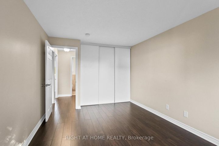 Photo 31 at 235 THISTLEDOWN Court, Nepean (Pheasant Run), Ottawa