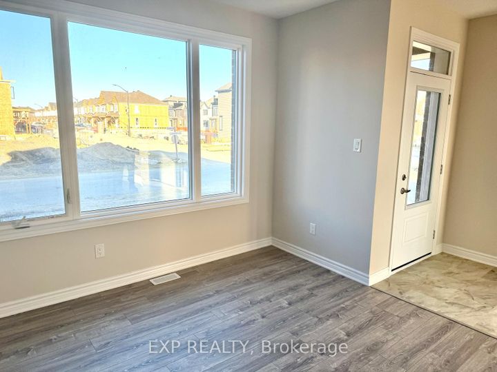 Photo 2 at 805 Anemone Mews, Nepean (Heritage Park), Ottawa