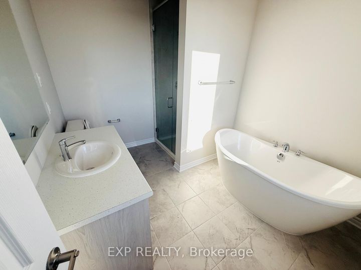 Photo 16 at 805 Anemone Mews, Nepean (Heritage Park), Ottawa