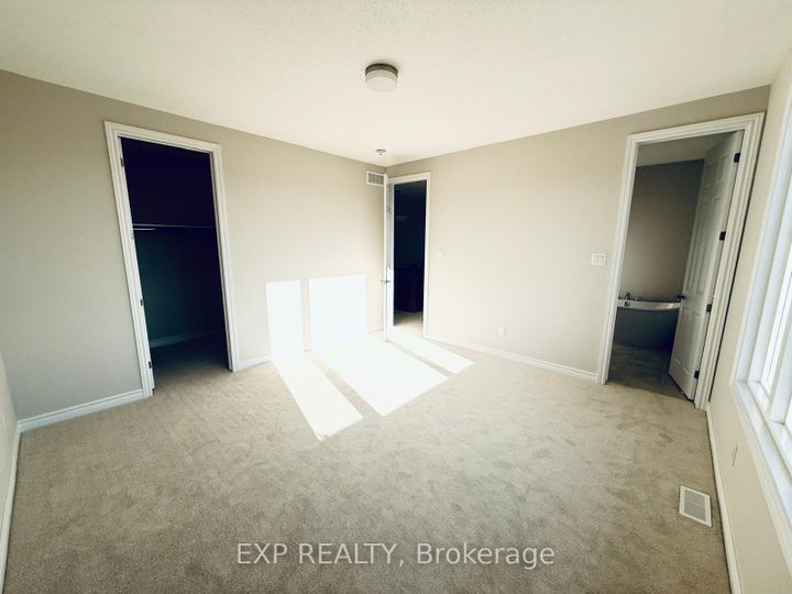 Photo 17 at 805 Anemone Mews, Nepean (Heritage Park), Ottawa