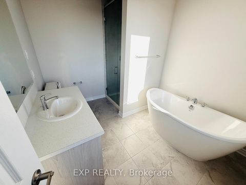 Photo 16 at 805 Anemone Mews, Nepean (Heritage Park), Ottawa