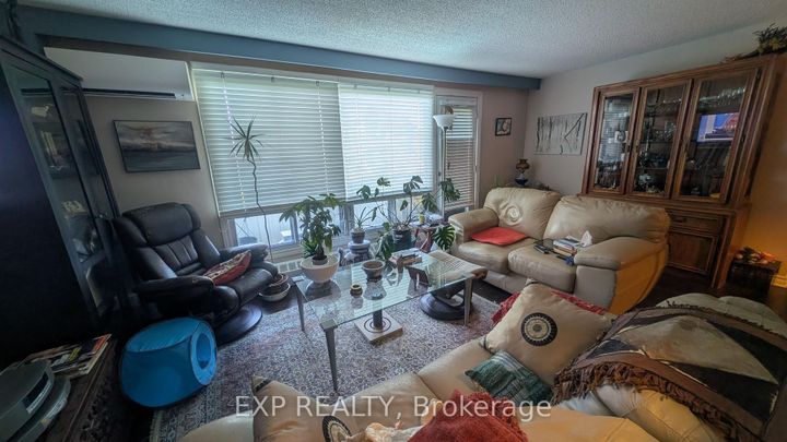 Photo 8 at 518 - 20 Chesterton Drive, Nepean (Borden Farm/Stewart Farm/Carleton Heights/Parkwood Hills), Ottawa