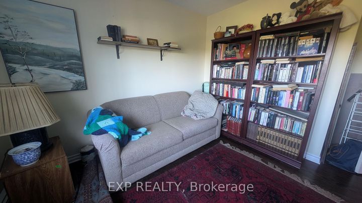 Photo 13 at 518 - 20 Chesterton Drive, Nepean (Borden Farm/Stewart Farm/Carleton Heights/Parkwood Hills), Ottawa