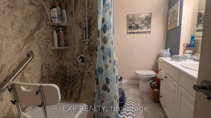 Photo 16 at 518 - 20 Chesterton Drive, Nepean (Borden Farm/Stewart Farm/Carleton Heights/Parkwood Hills), Ottawa