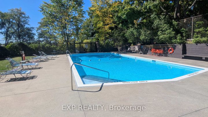 Photo 39 at 518 - 20 Chesterton Drive, Nepean (Borden Farm/Stewart Farm/Carleton Heights/Parkwood Hills), Ottawa