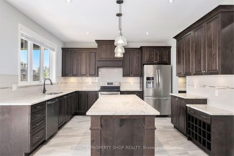 Photo 6 at 110 Talos Circle, Richmond, Stittsville