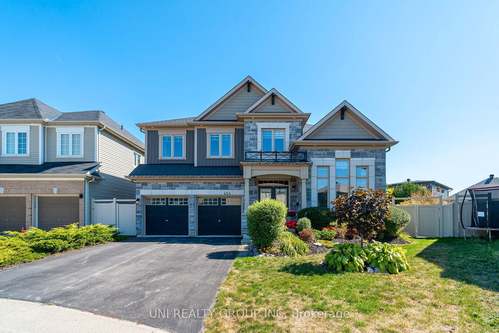454 CAVESSON Street, Emerald Meadows/Trailwest, Kanata 2