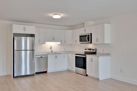 Photo 4 at 154 Doctor Agnes Craine Drive, SMITHS FALLS, Smiths Falls