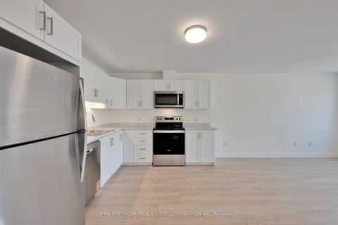 Photo 6 at 154 Doctor Agnes Craine Drive, SMITHS FALLS, Smiths Falls