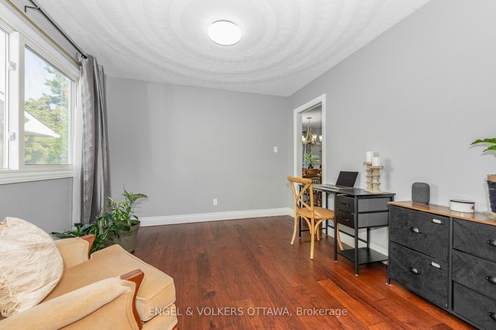 Photo 7 at 20 Falk Avenue, Nepean (Knollsbrook), Ottawa