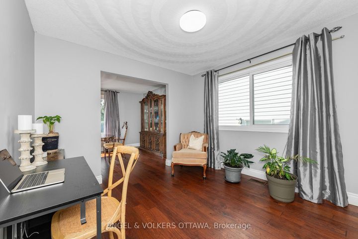 Photo 9 at 20 Falk Avenue, Nepean (Knollsbrook), Ottawa