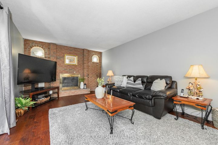 Photo 12 at 20 Falk Avenue, Nepean (Knollsbrook), Ottawa