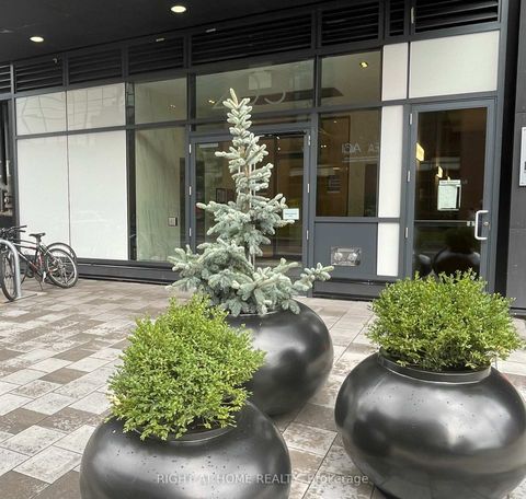 Photo 1 at 705 - 203 CATHERINE Street, Ottawa Centre