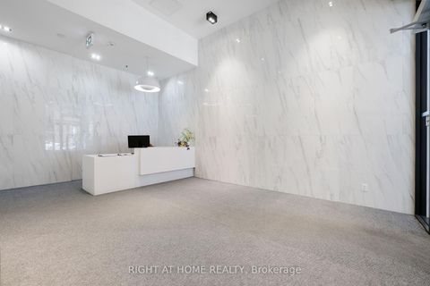 Photo 2 at 705 - 203 CATHERINE Street, Ottawa Centre