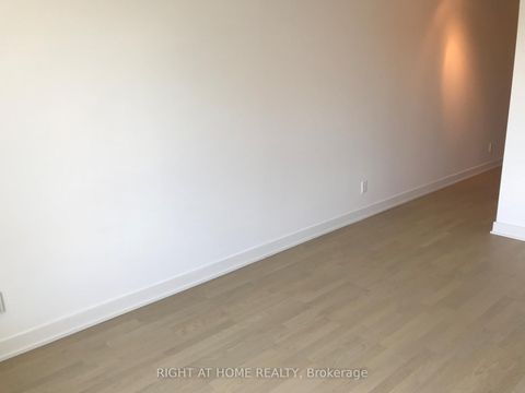 Photo 9 at 705 - 203 CATHERINE Street, Ottawa Centre