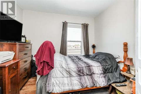 Photo 9 at 70-72 Victoria Avenue, SMITHS FALLS, Smiths Falls