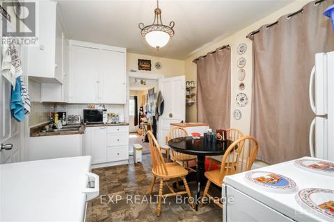 Photo 13 at 70-72 Victoria Avenue, SMITHS FALLS, Smiths Falls