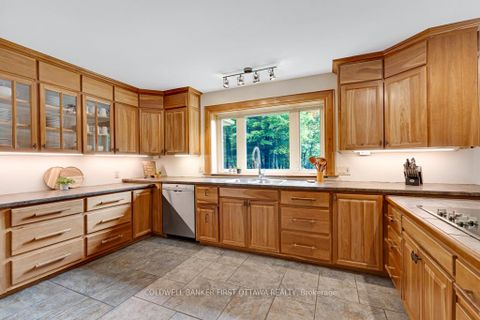 Photo 12 at 139 Sheil Drive, Drummond/North Elmsley (North Elmsley) Twp, Drummond/North Elmsley