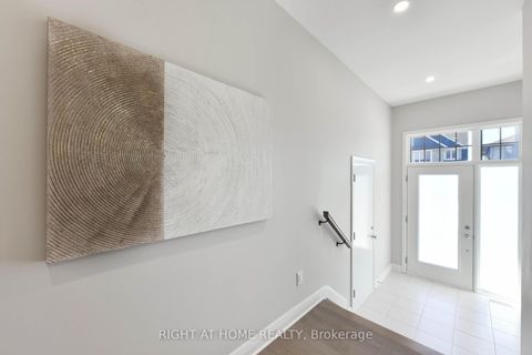 Photo 3 at 117 Escarpment Crescent, Kanata Lakes/Heritage Hills, Kanata