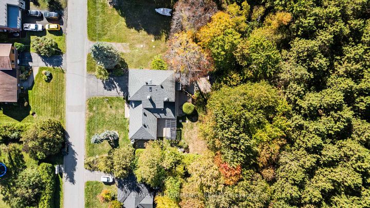 Photo 1 at 5 Revol Road, Nepean (Merivale Gardens), Ottawa