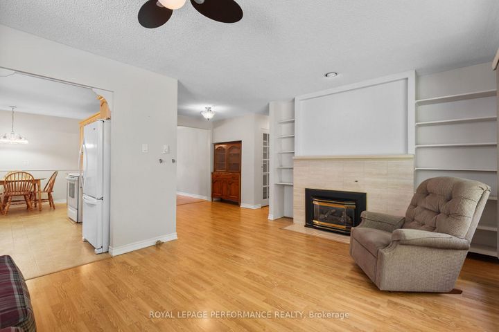 Photo 16 at 5 Revol Road, Nepean (Merivale Gardens), Ottawa