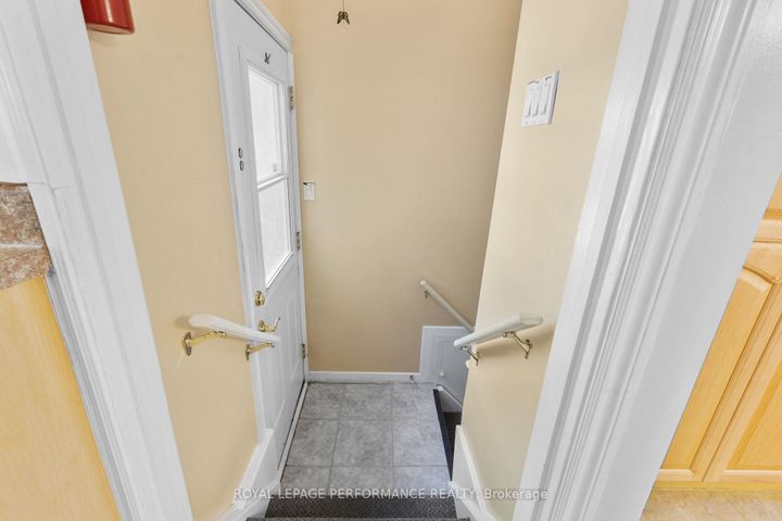 Photo 25 at 5 Revol Road, Nepean (Merivale Gardens), Ottawa