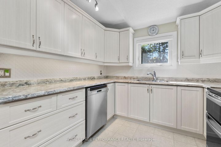 Photo 31 at 5 Revol Road, Nepean (Merivale Gardens), Ottawa