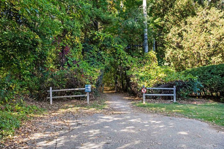 Photo 43 at 5 Revol Road, Nepean (Merivale Gardens), Ottawa