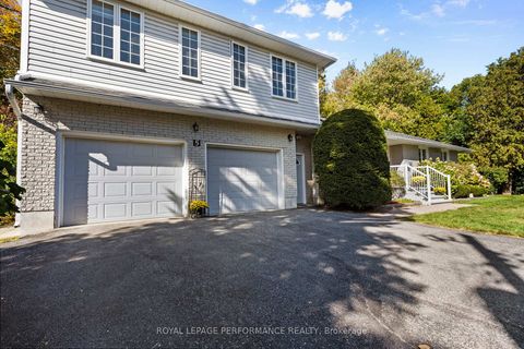 Photo 2 at 5 Revol Road, Nepean (Merivale Gardens), Ottawa