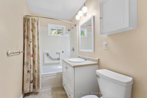 Photo 23 at 5 Revol Road, Nepean (Merivale Gardens), Ottawa