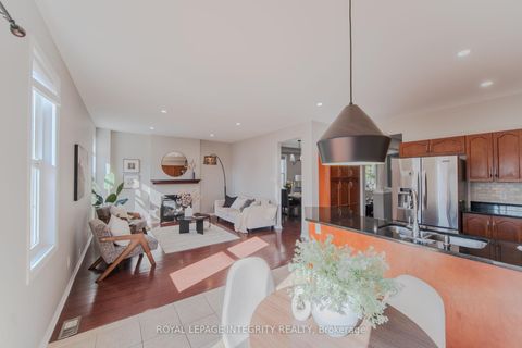 Photo 10 at 214 HUNTSVILLE Drive, Kanata Lakes/Heritage Hills, Kanata