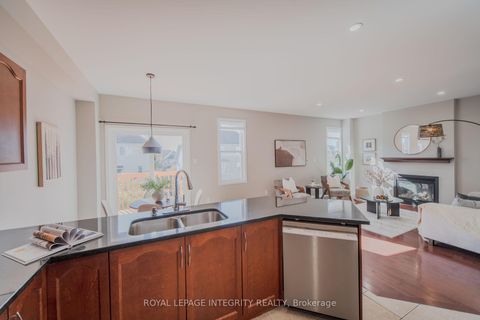 Photo 12 at 214 HUNTSVILLE Drive, Kanata Lakes/Heritage Hills, Kanata