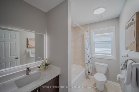 Photo 25 at 214 HUNTSVILLE Drive, Kanata Lakes/Heritage Hills, Kanata