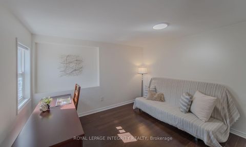 Photo 28 at 214 HUNTSVILLE Drive, Kanata Lakes/Heritage Hills, Kanata