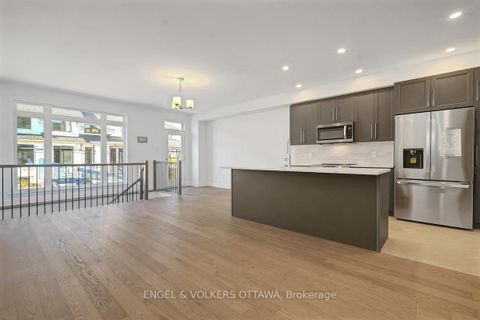 Photo 5 at 95 San Felice Circle, Emerald Meadows/Trailwest, Kanata