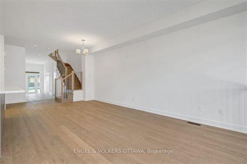 Photo 8 at 95 San Felice Circle, Emerald Meadows/Trailwest, Kanata