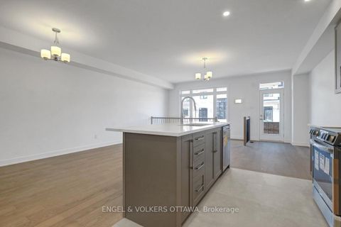 Photo 20 at 95 San Felice Circle, Emerald Meadows/Trailwest, Kanata