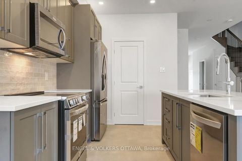 Photo 21 at 95 San Felice Circle, Emerald Meadows/Trailwest, Kanata