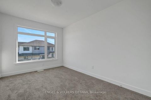 Photo 32 at 95 San Felice Circle, Emerald Meadows/Trailwest, Kanata