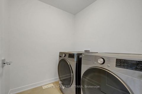 Photo 35 at 95 San Felice Circle, Emerald Meadows/Trailwest, Kanata